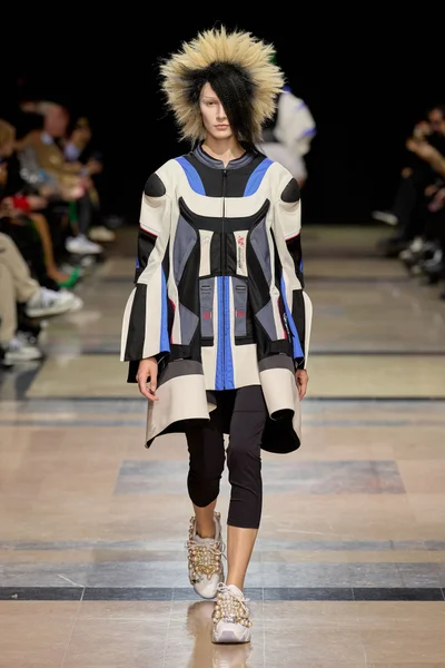 Look 40